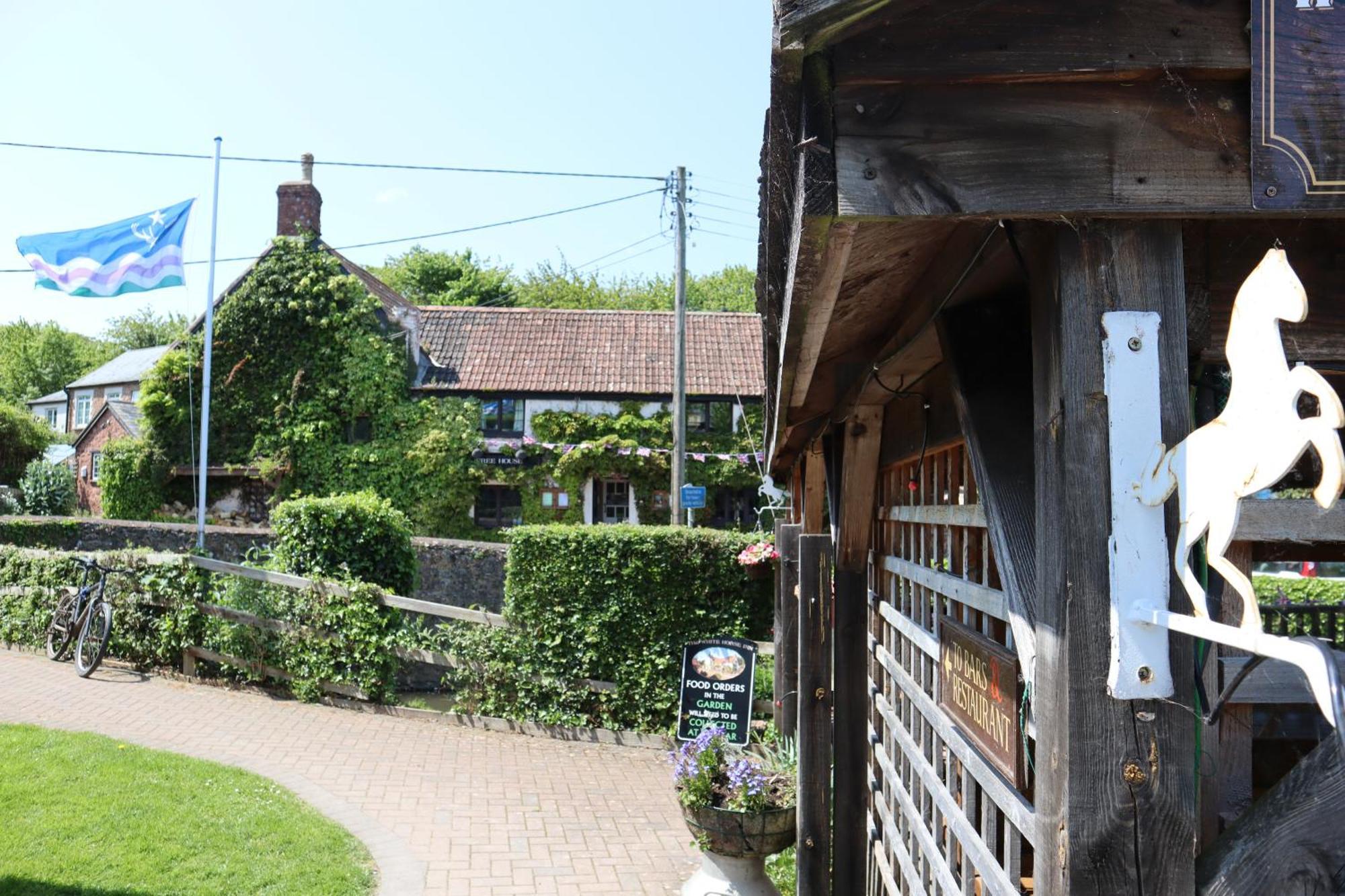 The White Horse Inn Вэшфорд Экстерьер фото